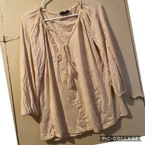Cream sweater, wrinkles can be removed!